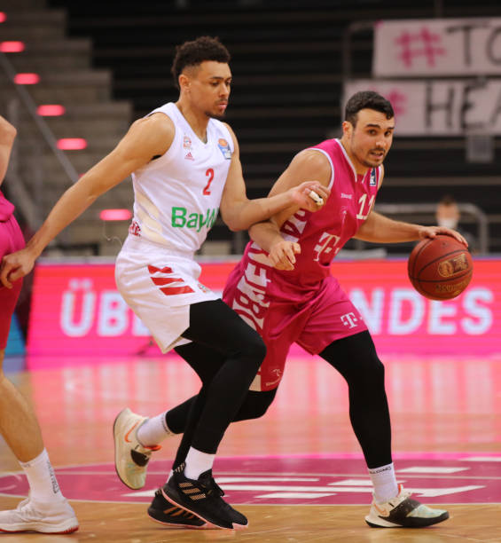 而萨内的 而萨内的