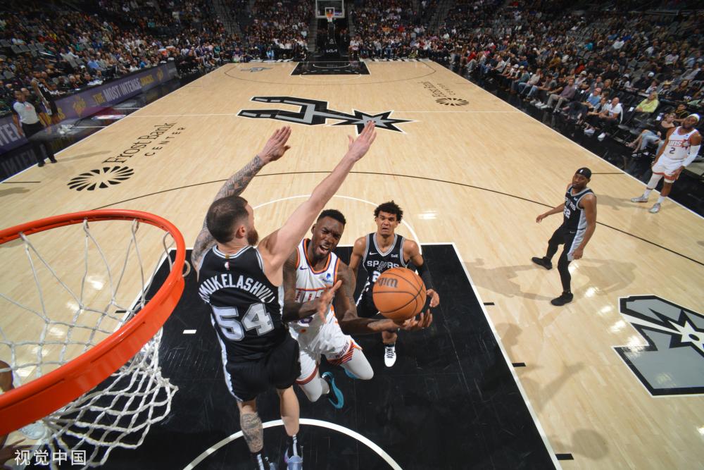 多斯和波尔 多斯和波尔