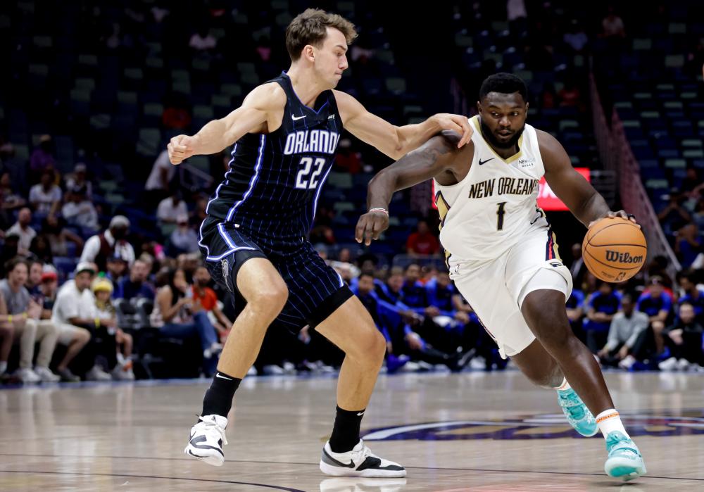 曼城以两球 曼城以两球