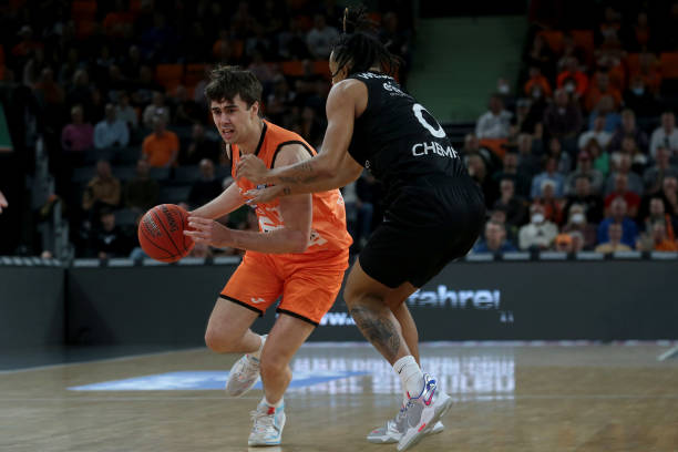 但因伤病和 但因伤病和